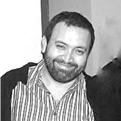 Marido y Papá, RADICAL SOCIAL DEMOCRATA
Abogado,
Empresario,
Profe,
Alumno
Y HUACHIPATINO (La mejor herencia que me ha dejado mi querido viejo)