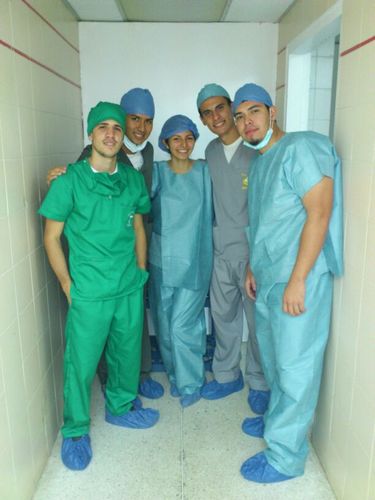 Médico Cirujano UC.
Anestesiología y Reanimación CHET
Católico y Venezolano.