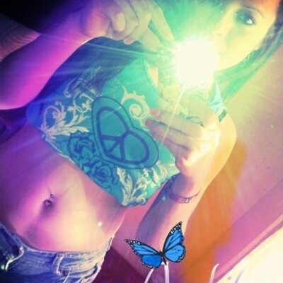 Profile Picture of ♥♪Laura™♪♥ ツ (@LauraTorrezMont) on Twitter