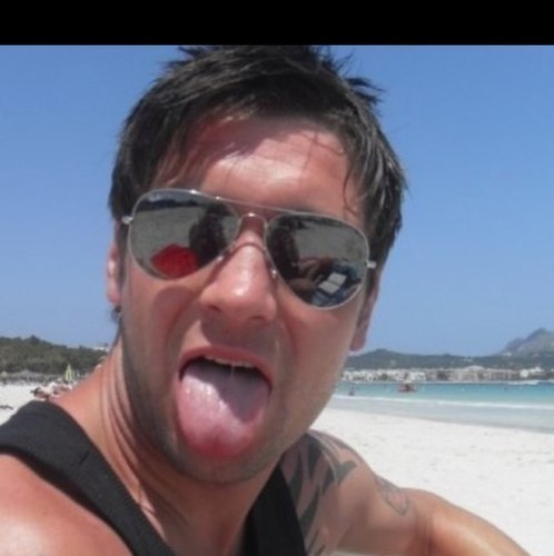 jonsebastian78's profile picture. 2 b bad is gud, 2 b gud is boring.