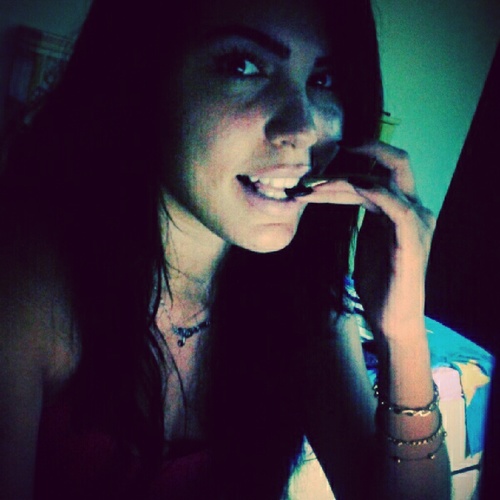 Instagram @yasminfreireb Follow me