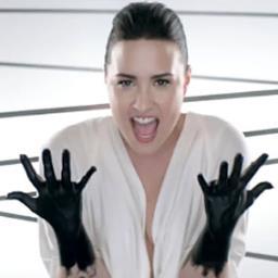 I'm a huge fan of Demi Lovato ❤