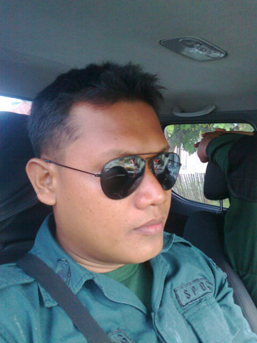 aprissarapang's profile picture. Suami dari ratna dewi maya sari sarapang,ayah dari destiny bintang sarapang dan christian noel bintang sarapang.