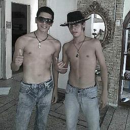 Sigueme y te sigo ;)

Pregunta http://t.co/RXdijOoTo3