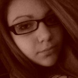 im a funn girl who loves to get up in that chicken im sweet as fuck no doubt about it hmu if yall need so fun yo
