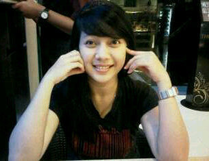 anake bapake ibune, cucune kakeke neneke. Ndue kucing tige, gede2 semue.. :)