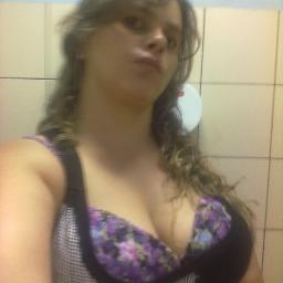 Olá gigantes bocós,desfrutem de todo meu esplendor. Sou a Megan Fox dos olhos castanhos,so q nao! Bipolar,Segue aew que sigo de volta :
Goiania