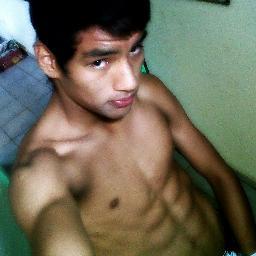 Hola Soy un chavo Sociable Que le gusta Conocer Gente y ser muy Buena Onda Agregarme Al Facebook  https://t.co/sinOzj8BOm