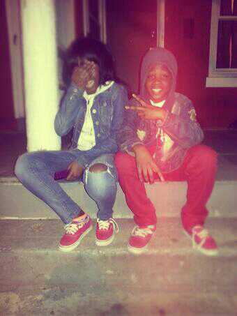 Follow My Cousin @honeesty_Mariee , Teaam Follow Back (: