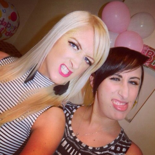 MeganBoagMUA's profile picture. Megan Boag 19 Make up artist 
Sfx