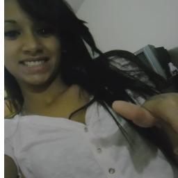 Apaixonada por mim, louca por chocolate , complicada e desajeitada ,segui 33    ?