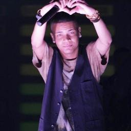 (...) Foi com você que eu descobri que coisαs mαteriαis não demonstrαm o tαmαnho do meu αmor. @duduzinhomc