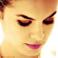 She and my moon, not the moon from the sky, but the sky of my heart, that every day I love even more this diva.Madrinha:@mychamelforever