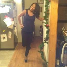 FMOI @hollystoned I am hip hop's future rap princess.. Check me out... #Hollywood ;-P