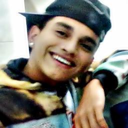 ㅤㅤㅤㅤOi , voçê realmente axa que eu ligo pra que tu pensa ? ---' (: