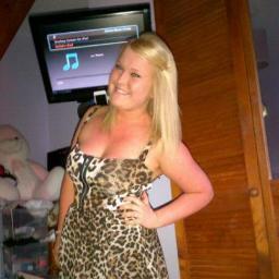 LIVE WHILE WERE YOUNG !!!
