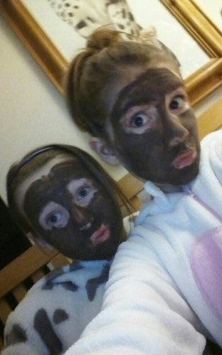 EllaCanter1's profile picture. I love bling jewellery,onzies, and Essex. My bff is Loveday Willsher. Follow and I follow back x