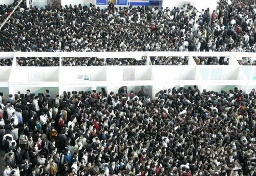 인재가 필요한 회사에는 인재를,
이직이 필요한 사람에겐 회사를.