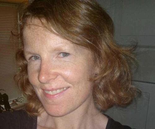 Sosialarbeider, journalist, mor, fostermor, deler trønderlån med Mons. Glad i hverdager, papiraviser, løvetannbarn, fjellturer, gode ord og vendinger ;)