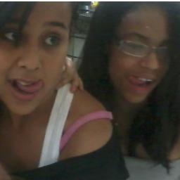 Bom... Sou uma menina muito legal curto mexer no pc e entrar no face. Sou muito fã da banda REBELDES sonho em ter um IPHONE e TABLET. Curto FUNK...