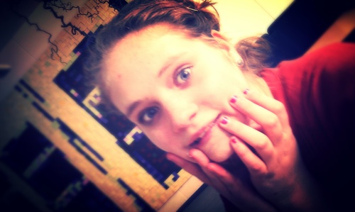 I like to take pictures and listen to music, specially Justin Bieber, One Direction, Bruno Mars, Paramore and Olly Murs.