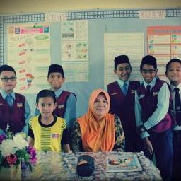 danialrazali00's profile picture. heyy. this is my new twitter.last one is hackked by sombody. so please follow me, i will follow u back
i luv bowling and swimming.