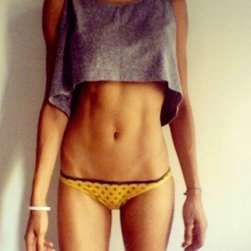 fitskinnymini's profile picture. 