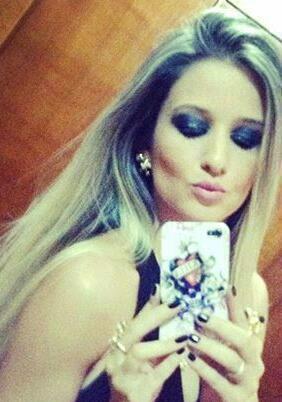 Instagram: Karolinesm_