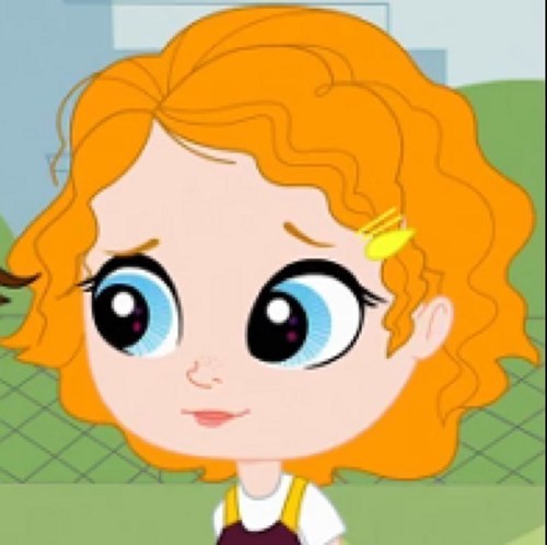 Hi! Im just your run of the mill carrot top! One of @lps_blythe's friends!