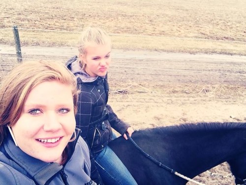 Jillian1423's profile picture. loves barrel racing,rodeo,canada