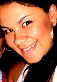 Simpatica,amiga e feliz por ter Jesus!!!!