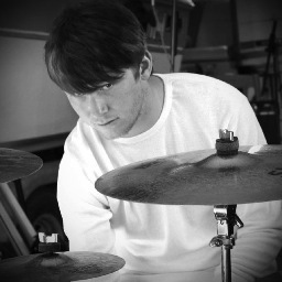 emosparkl's profile picture. I am the drummer of the band filling in the blanks if you arent following my band do soo and i will see you from the stage