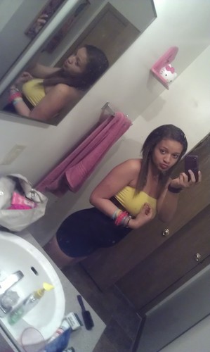I'm bisexual and I love to party ...Annd I love trees