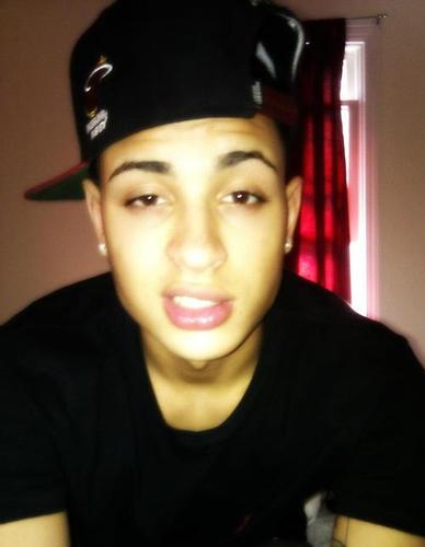 JoeyyBoyBased's profile picture. 
