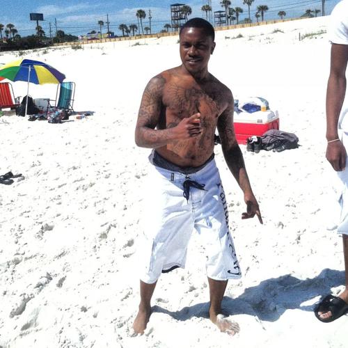 DatGuyTron85's profile picture. Cool ass down to earth Nigga, stay chaseing paper,If i dream it i can achieve...... Family first....