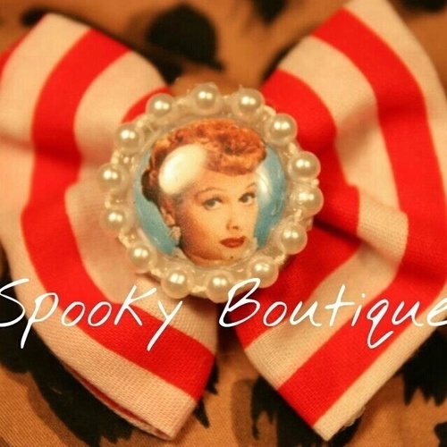 We at Spooky Boutiques specialize in creating beautiful bows for all occasions. Come visit http://t.co/mFx39RFbCW for more info!