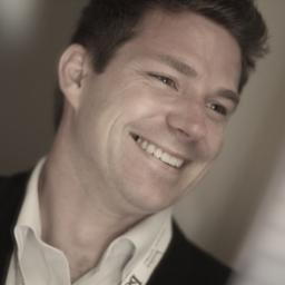 Marketing communications professional and fine art landscape photographer.