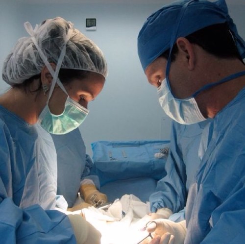 Venezolana, gineco-obstetra especialista en fertilidad. Madre afortunada de unos morochos, bendecida con una familia hermosa y con el mejor trabajo del mundo