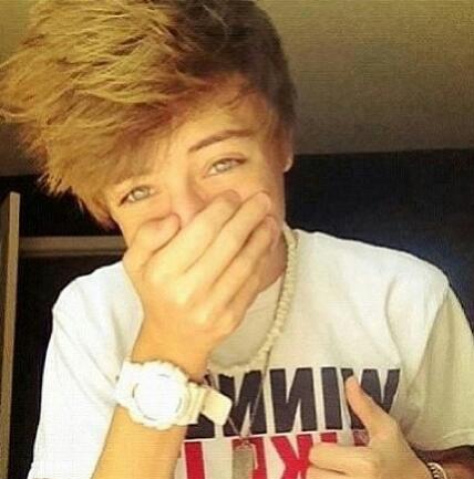 im american boy, follow me ;]