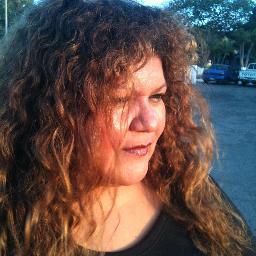 Soy increiblemente admiradora, de las cosas sorprendentes, fuera de serie, esquizitas, que lleven la pizca integra de la vida...!!!!!