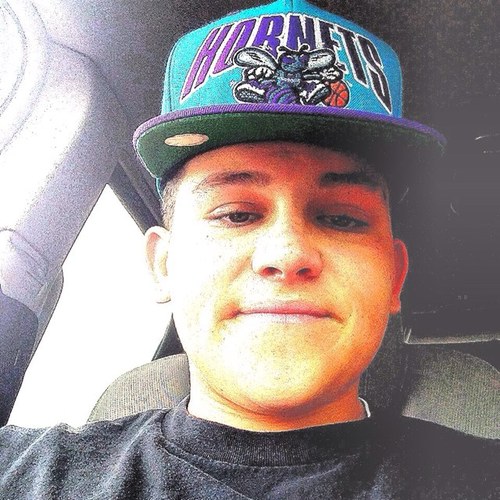 klotta05's profile picture. Centennial , 15 , Baseball is life 3 , nobody does it better , Single , follow me ? :p