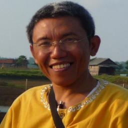 Wartawan Tempo (eks), pendiri Republika, pemred tablo Tekad; Sekjen Persatuan Umat Islam; Pengasuh Ponpes Manbaul Ulum Cirebon; staf ahli DPR; anggota MUI Pusat