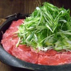 飲食店向けの販促プロデュースやメニュー提案、内外装デザイン・施行等を生業としています。尖り気味の提案が信条。