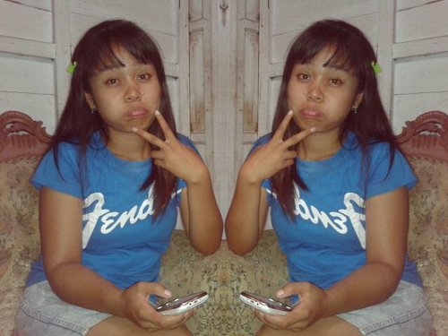 My name Is Nitha Almaidah// you can call me Nitha//I'm moeslim//I live in south sulawesi//you follow ,I follbek you ,just mention (*^-*)