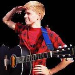 The Official Unofficial Mae Martin Fan Page.Mae Martin jokes, news and banter. Also Approved and FOLLOWED by the delightful @TheMaeMartin.
http://t.co/mDvt6TqY
