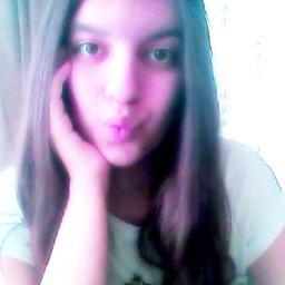 ourselllly's profile picture. 