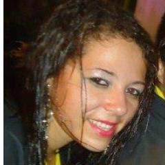 Estudante de Direito, compositora, instrumentista e apaixonada pela vida e pela família.