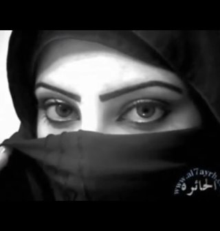 إذا شكت لك إمراءة من قسوة رجل ، فاعلم أن قلبها بين يديه .