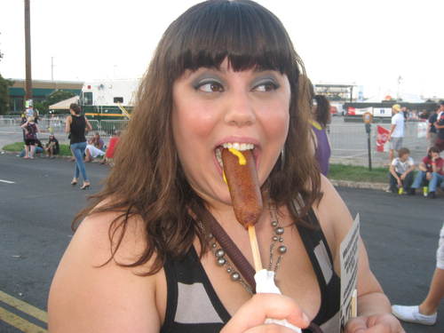 carlybodley's profile picture. Whore bag