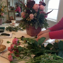 Independent florist offering bespoke floral design for weddings, corporate and sympathy tributes.